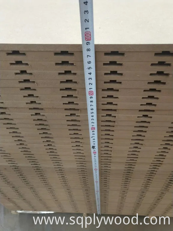 Linyi Factory 2-25mm Melamine Slatwall MDF Fiber Board Slot/Slotted Plain MDF for Furniture